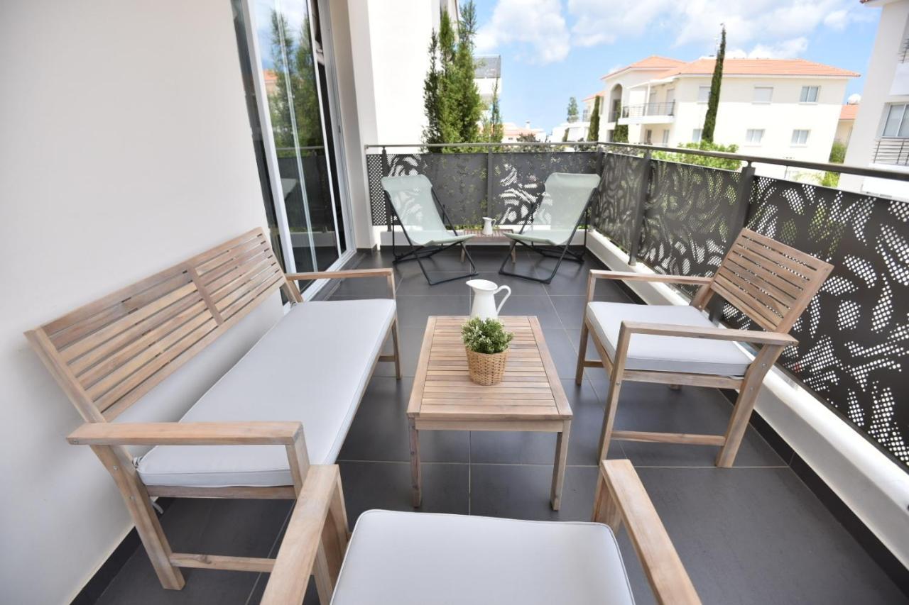 Limegrove Holiday Apartment Протарас Екстериор снимка