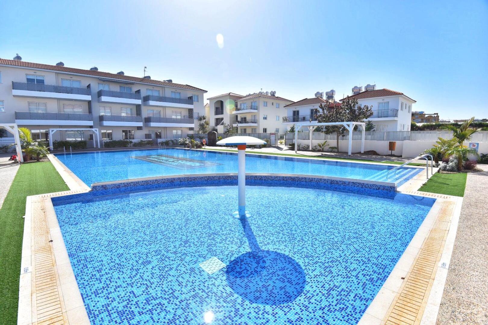 Limegrove Holiday Apartment Протарас Екстериор снимка